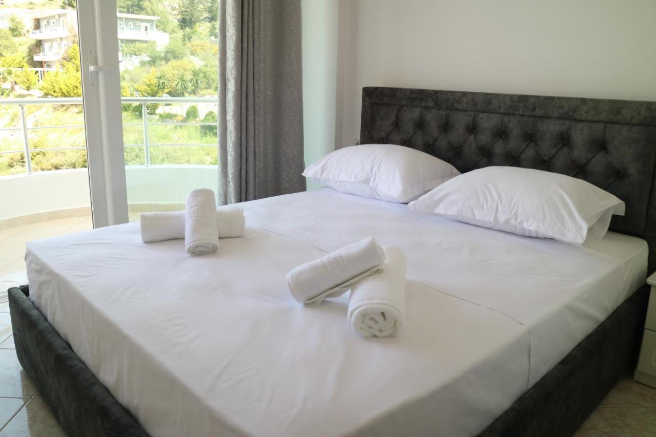 Alnes Hotel Sarande Exterior photo