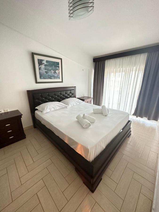 Alnes Hotel Sarande Exterior photo